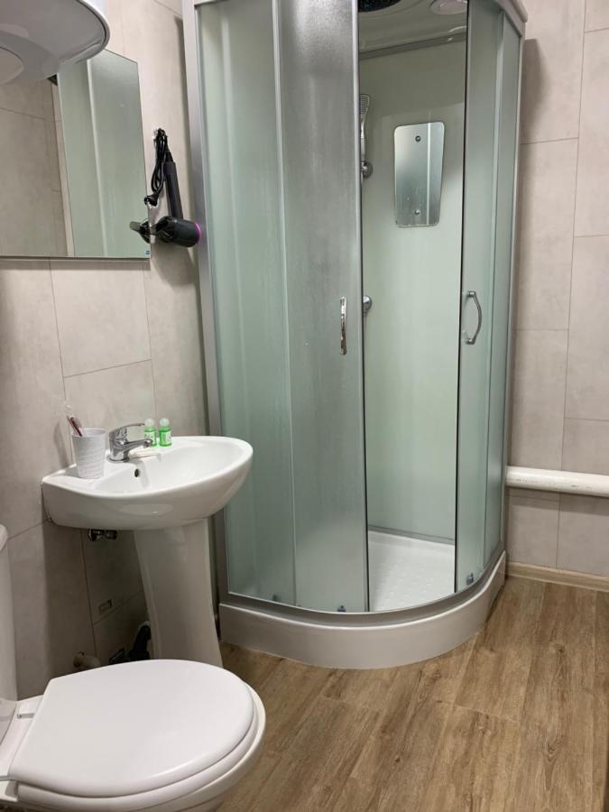 білий квадрат Hotel *
