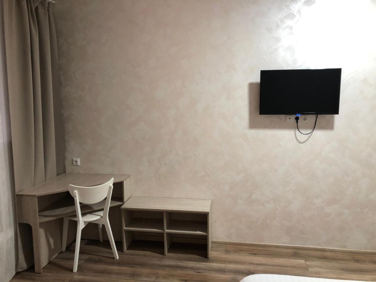 білий квадрат Hotel *